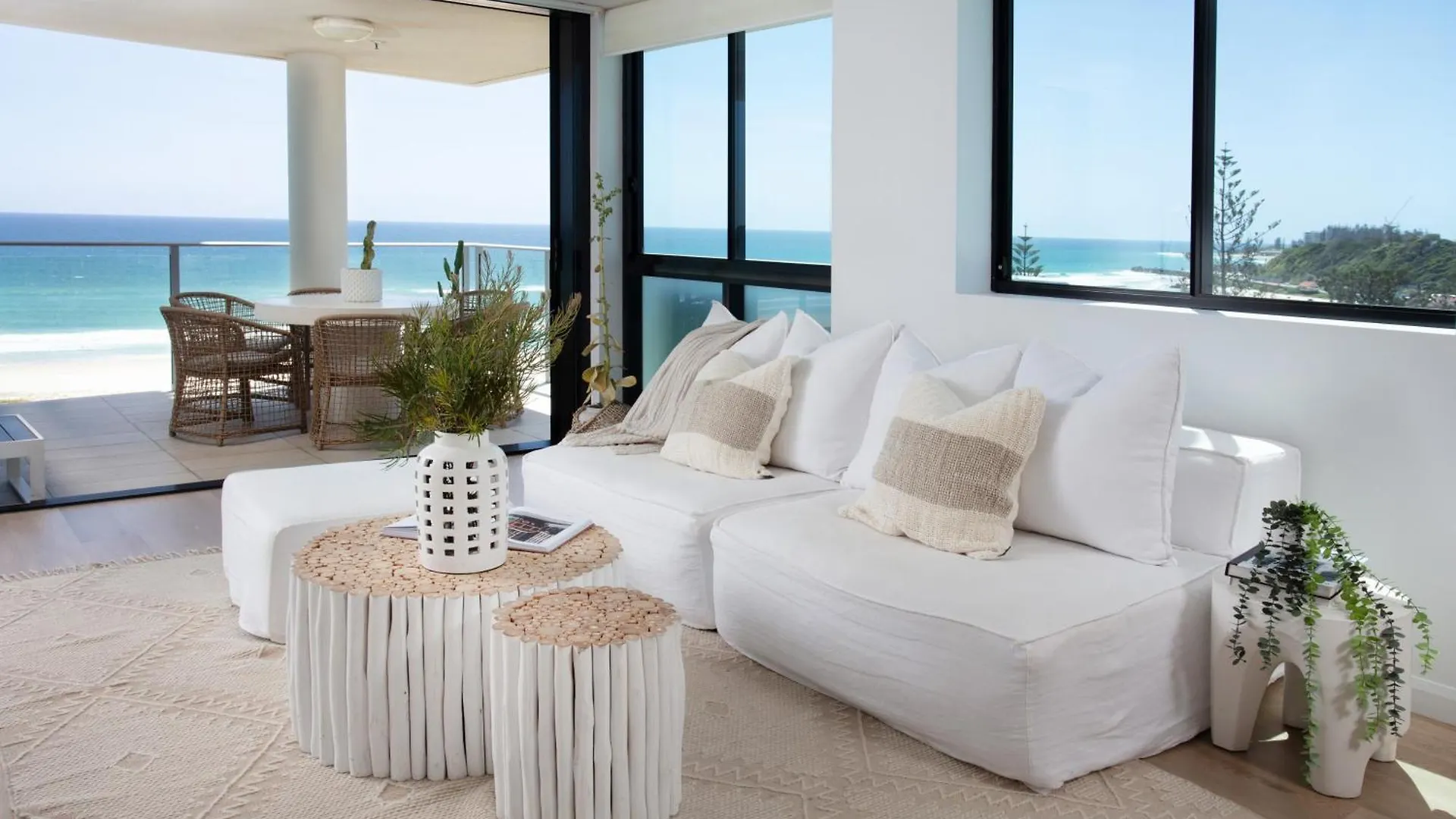 Villa Sol - Luxury 3 Bedroom Villa In Kirra Голд-Кост 0*,  Австралия
