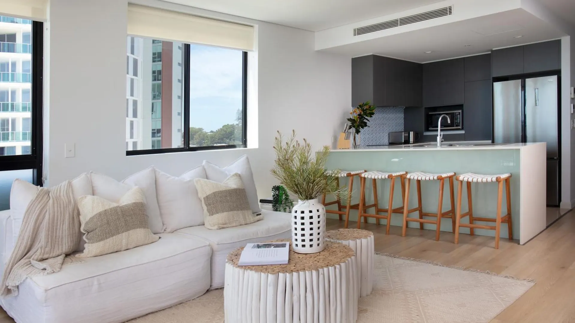 Villa Sol - Luxury 3 Bedroom Villa In Kirra Голд-Кост Австралия